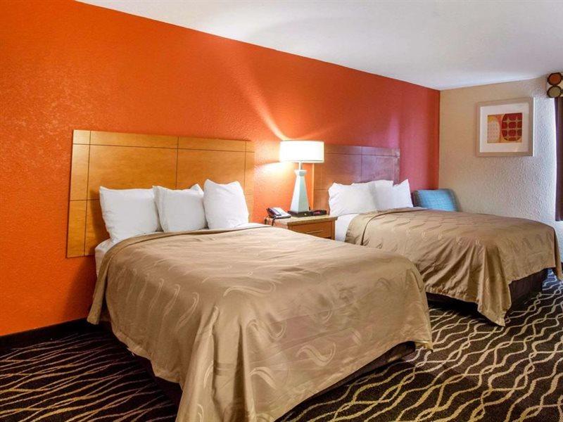 Quality Inn & Suites I-35 Near Frost Bank Center San Antonio Eksteriør bilde