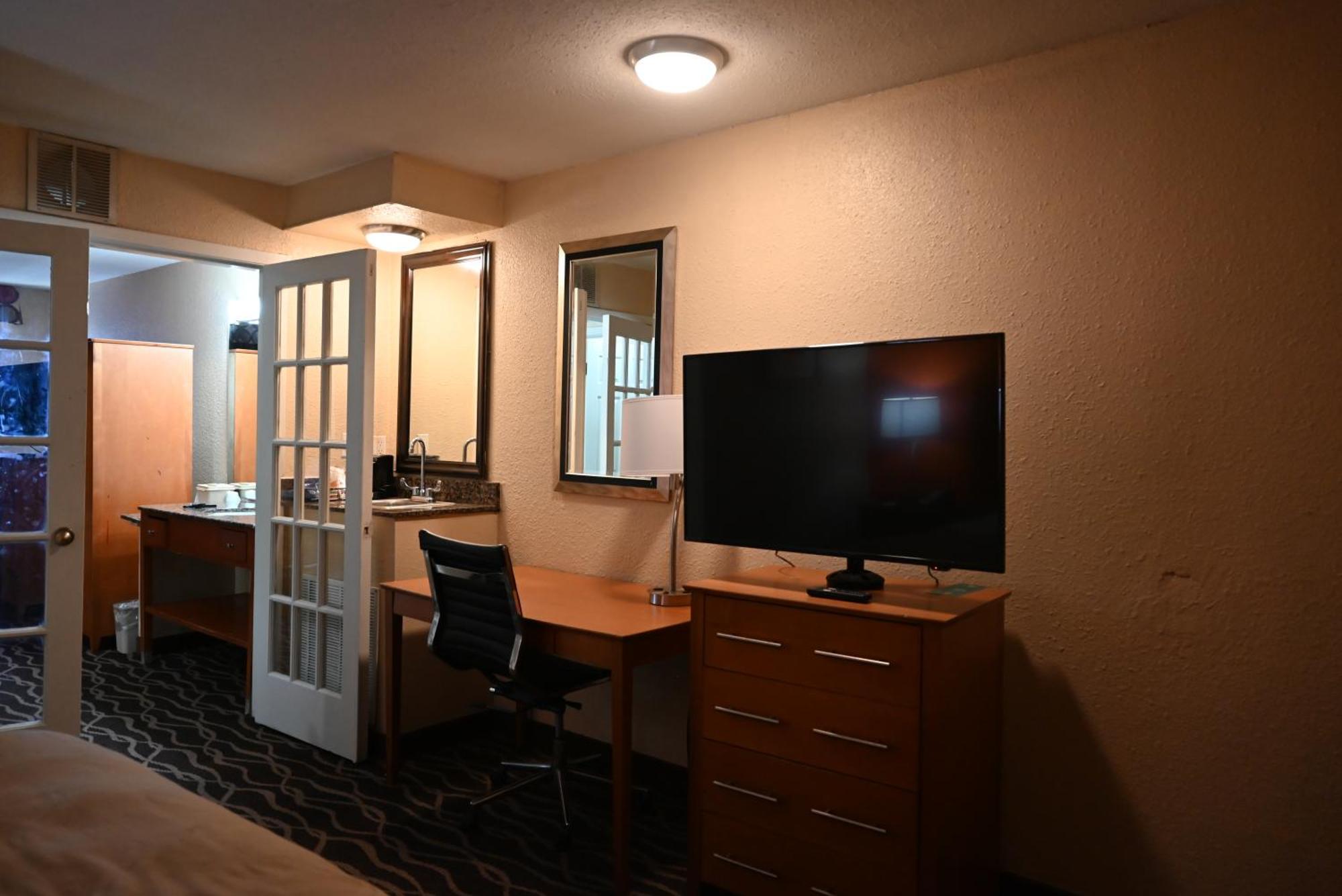 Quality Inn & Suites I-35 Near Frost Bank Center San Antonio Eksteriør bilde