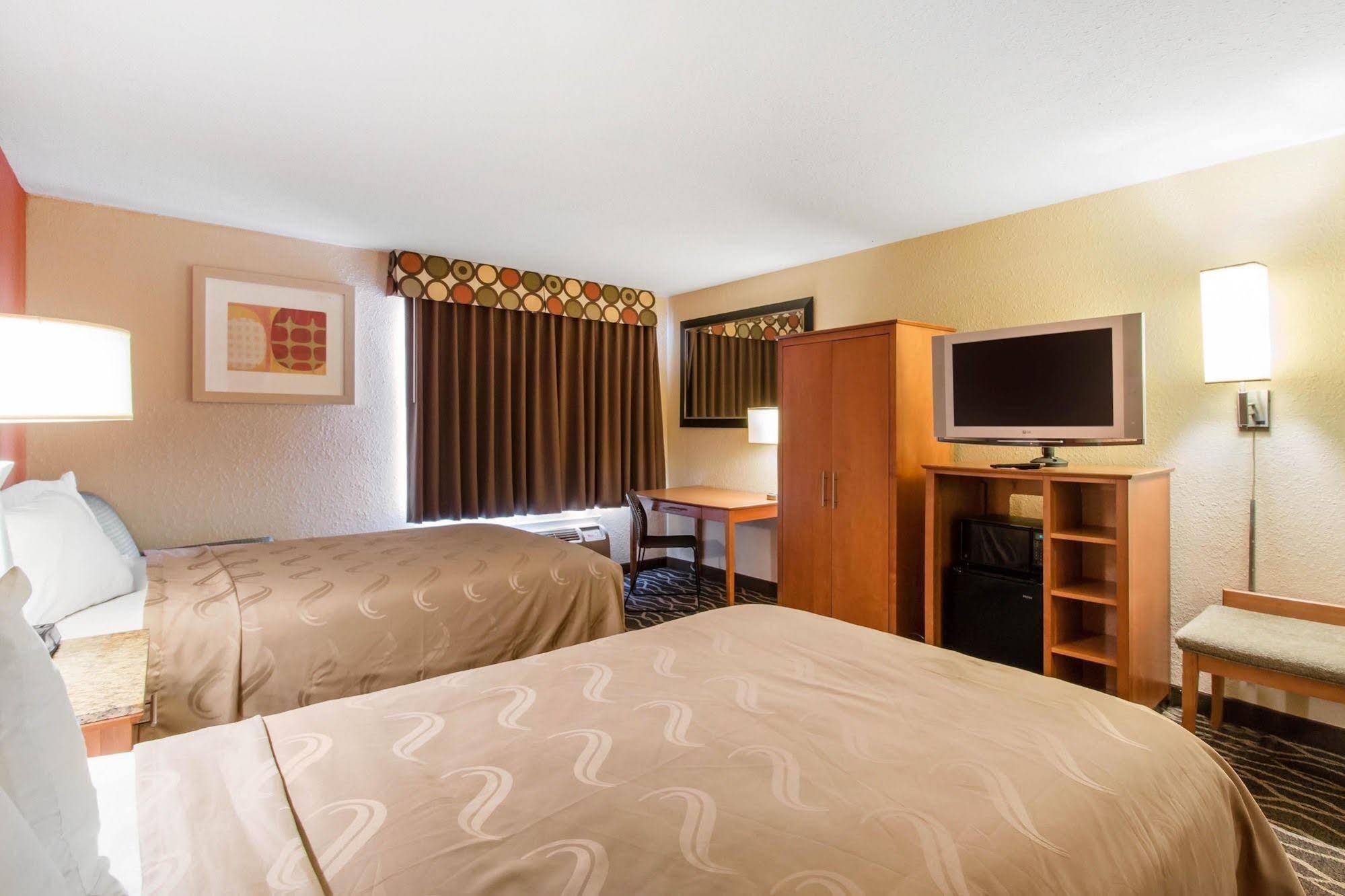 Quality Inn & Suites I-35 Near Frost Bank Center San Antonio Eksteriør bilde