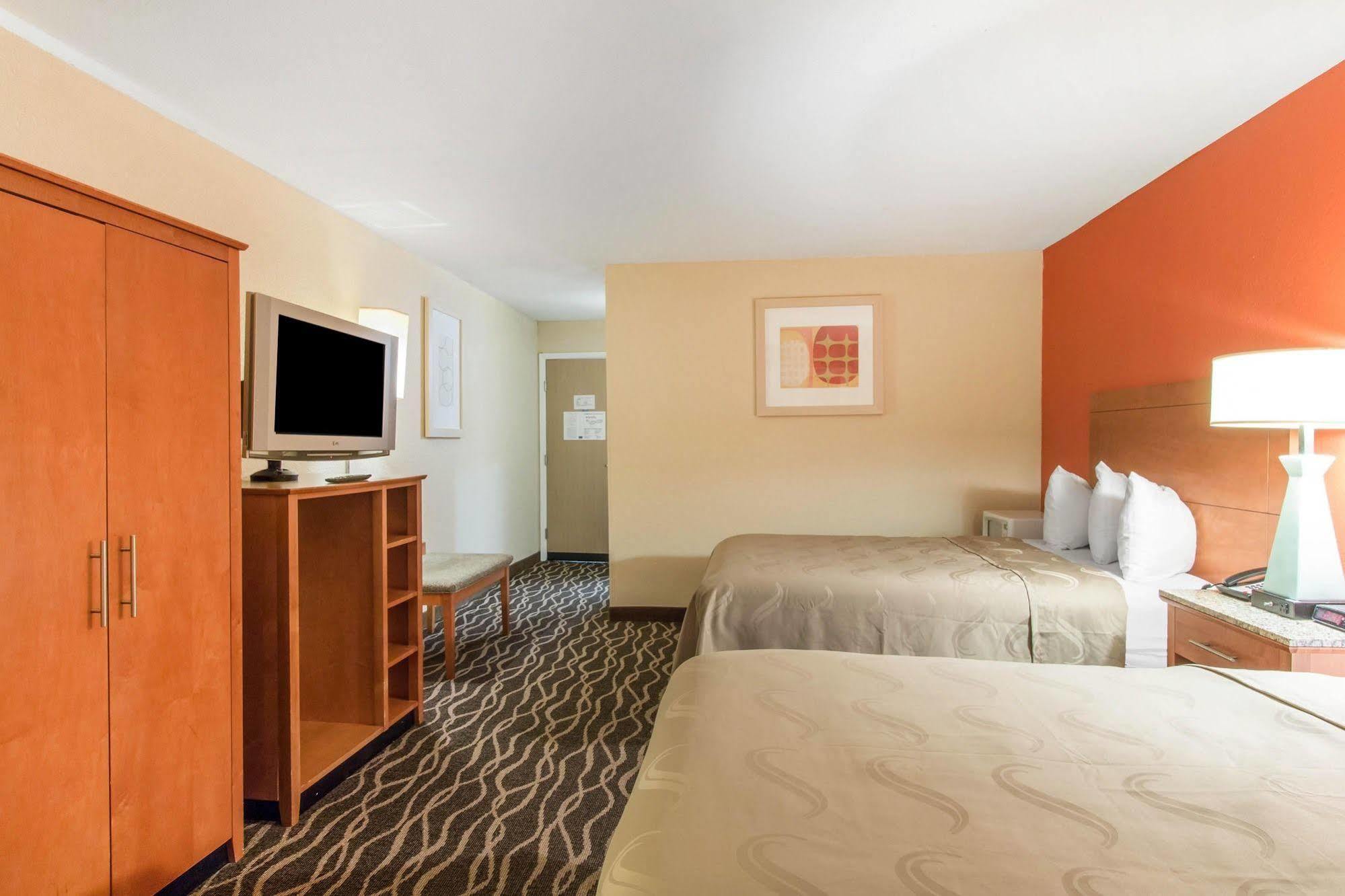 Quality Inn & Suites I-35 Near Frost Bank Center San Antonio Eksteriør bilde